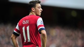 Ünlü futbolcu Mesut Özil, Twitch yayınları başladı