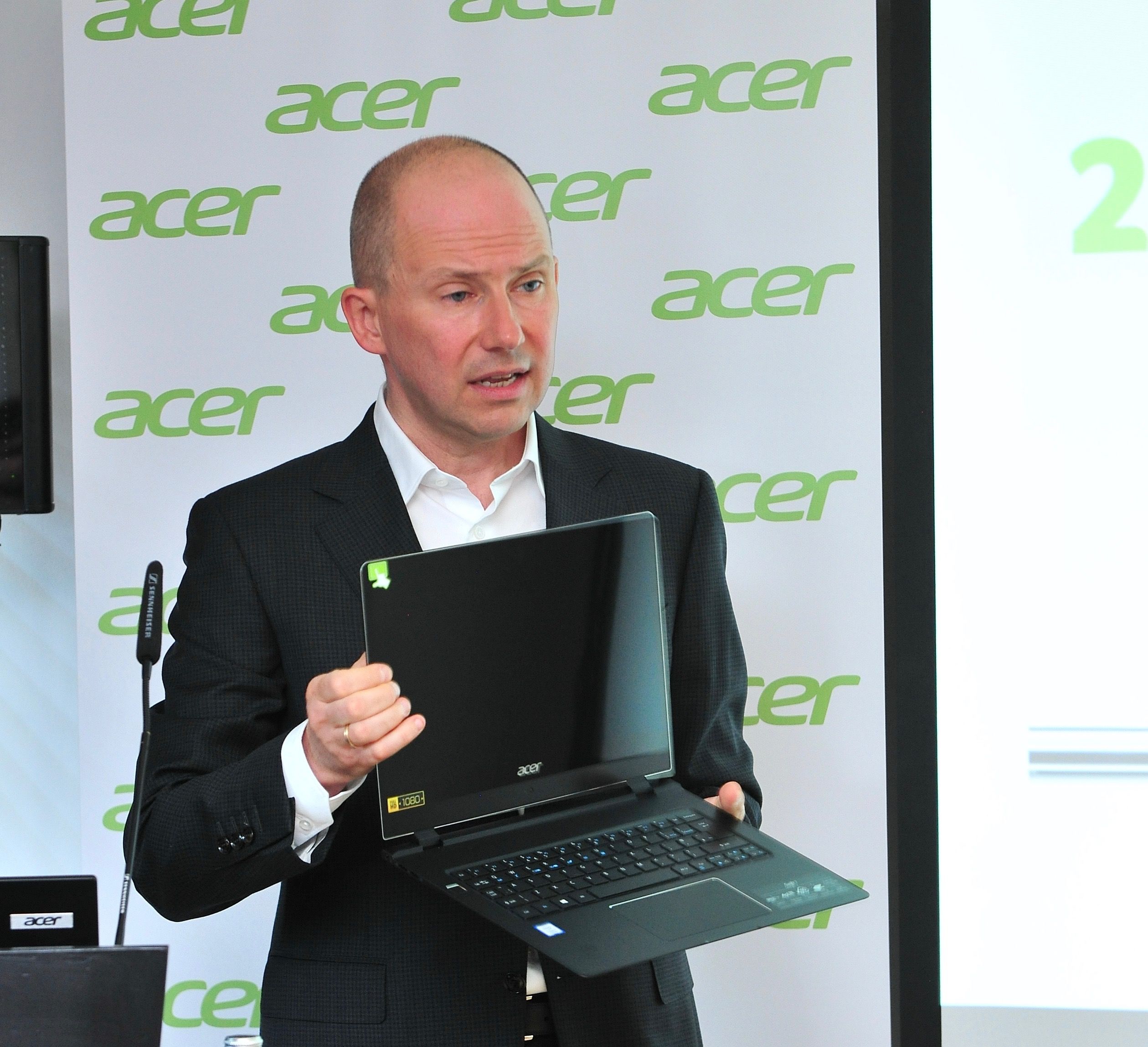 Acer tüketicilere 'değer' sunmaya odaklanıyor