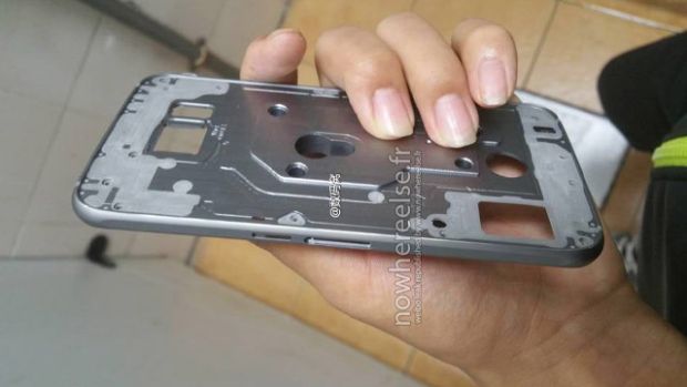 Samsung Galaxy S6’nın metal gövdesi fotoğraflandı
