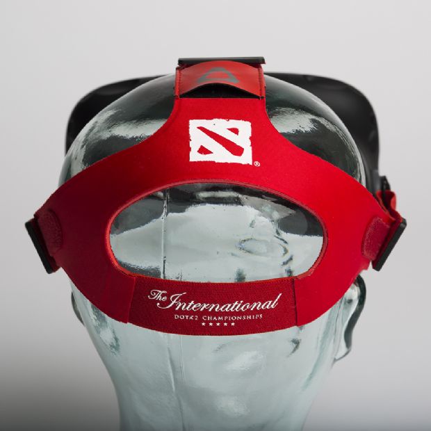 Dota 2'ye özel HTC Vive!