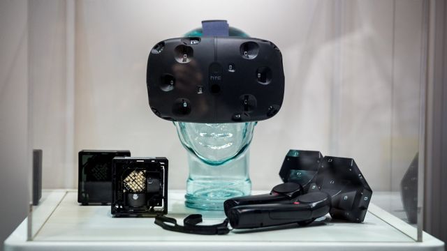 HTC Vive'ın tasarımı tamamen değişti!