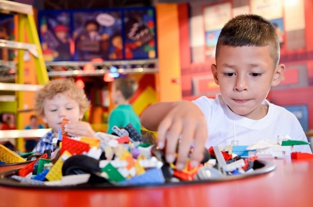 Legoland Discovery Centre'da çalışmayı kim istemez?
