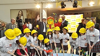 Legoland Discovery Centre'da çalışmayı kim istemez?