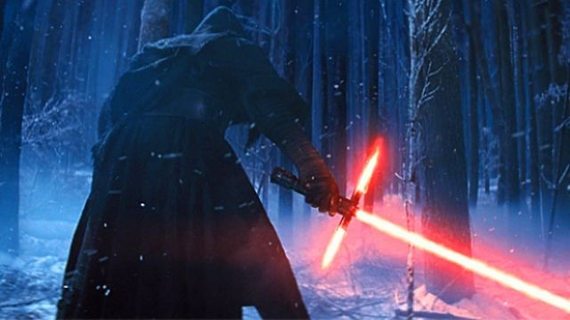 STAR WARS 7: The Force Awakens'dan yeni bir poster ve fragman yayımlandı
