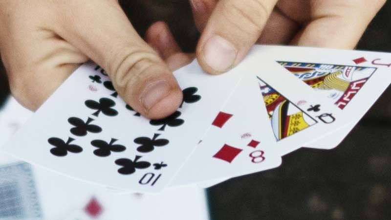 Pokerde El Açma Anına Dair Kurallar ve Tüyolar
