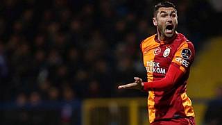 PES 2016'nın yeni güncellemesi ile Burak Yılmaz'ın yüzü geliyor!