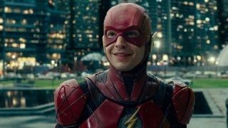 Ezra Miller, The Flash setine geri döndü