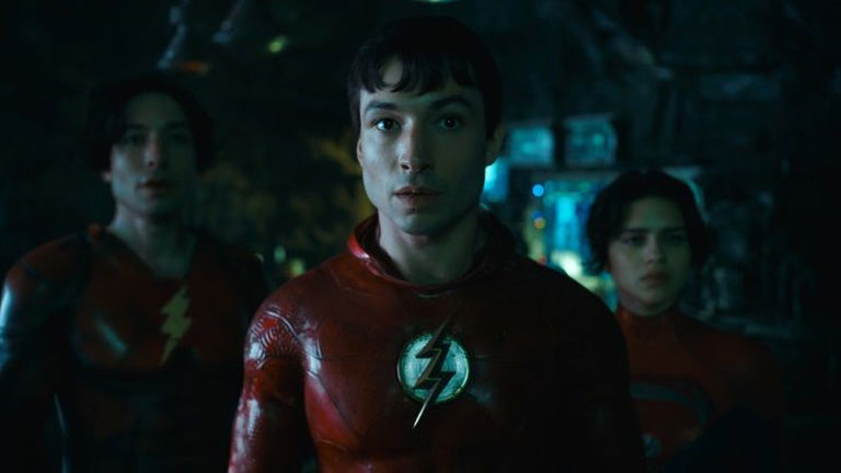 Ezra Miller 'mental sorunları' olduğunu söyledi ve özür diledi