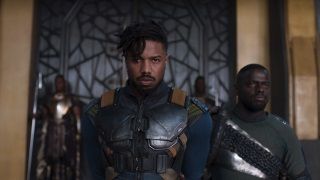 Killmonger'ı Black Panther'e filmde meydan okurken izleyin