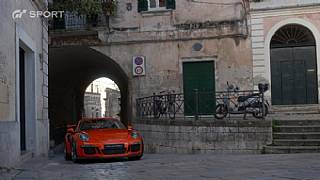 Gran Turismo Sport'tan PS4 Pro oynanış videosu