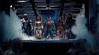 Justice League filminden ekip fotoğrafı geldi