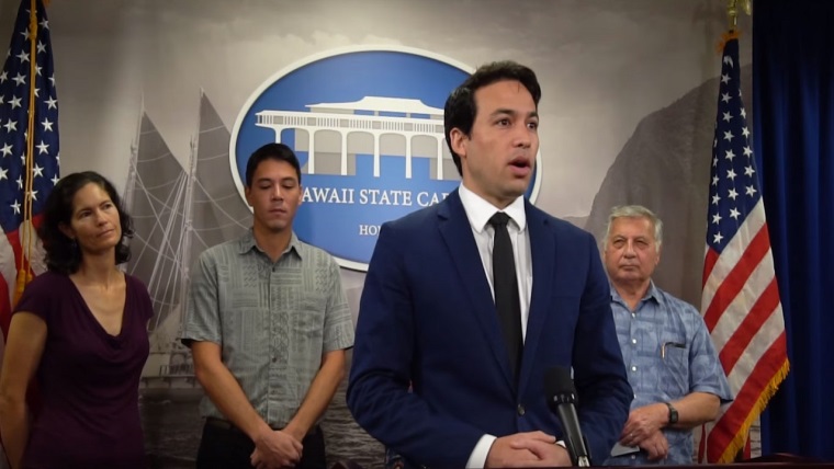 Hawaii'den EA Games'e sert tepki