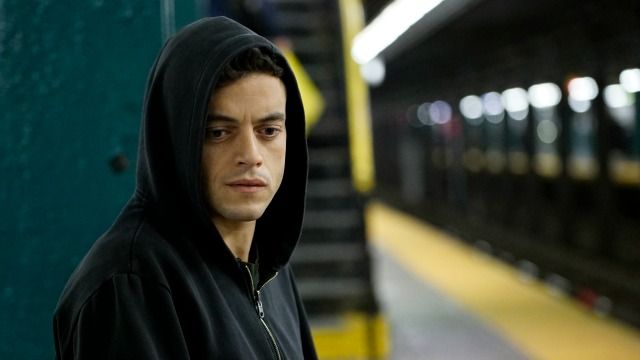 Rami Malek, özünde tam bir teknoloji özürlü olduğunu söyledi