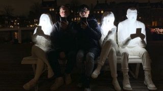 Kojima, Guerilla Games'i ziyaret etti: Death Stranding oynadı