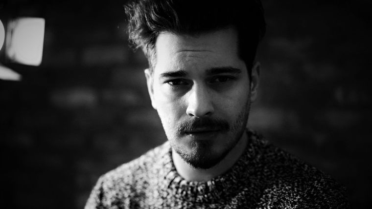 Çağatay Ulusoy'un Netflix dizisinden yeni bilgiler geldi
