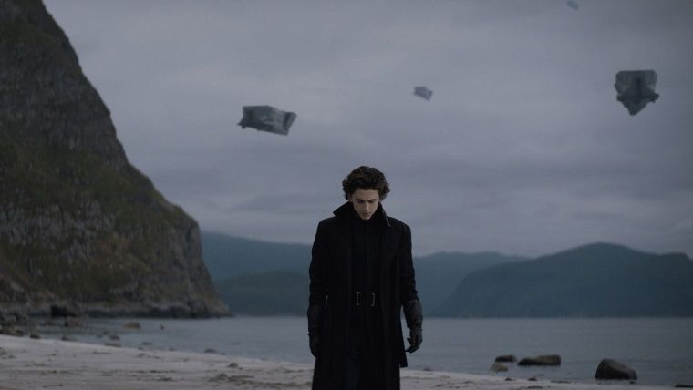 Kadrosuyla dikkat çeken Dune filminin ilk görüntüsü yayınlandı