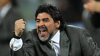 Konami ve Maradona krizi sonuçlandı: Artık kankalar!
