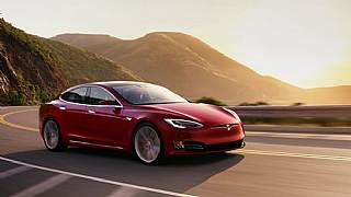 Tesla Model S tek şarjla 1000 KM gidiyor