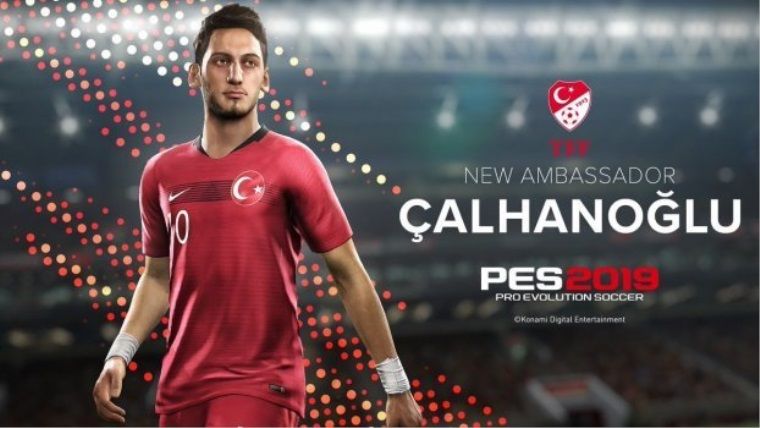 Hakan Çalhanoğlu'nun PES 2019 oyuncularına bir mesajı var