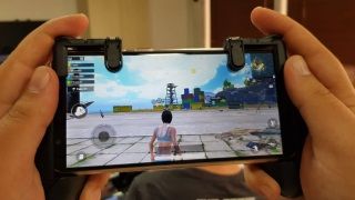 Telefonu Gamepad'e çeviren aparat