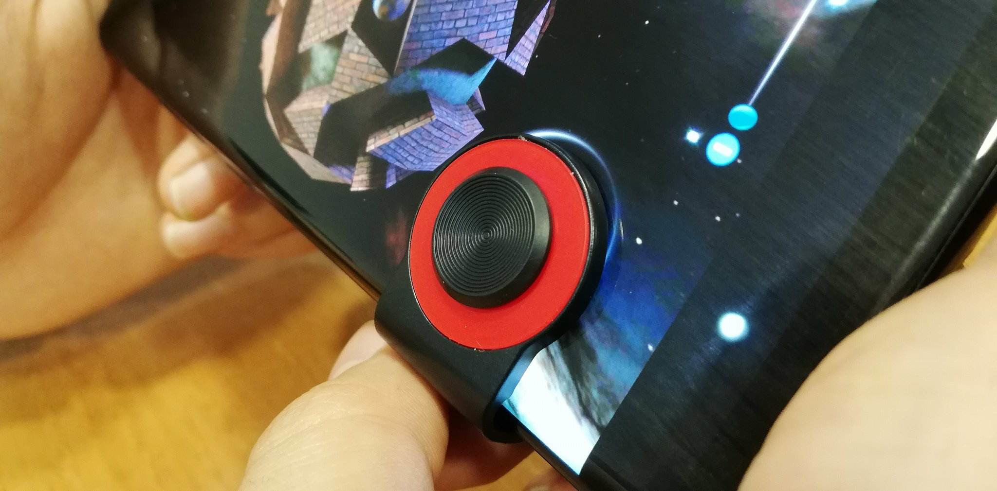 Telefonda oyun oynayanlar için gamepad ve joystick önerisi