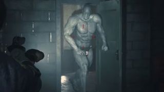 Claire, Ada derken MR. X için de çıplaklık modu yapıldı 