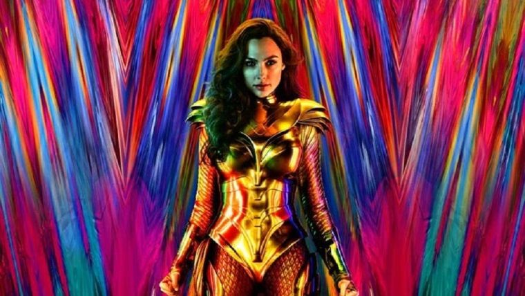 Yayınlanan posterde Wonder Woman'ın yeni kostümü gözüküyor