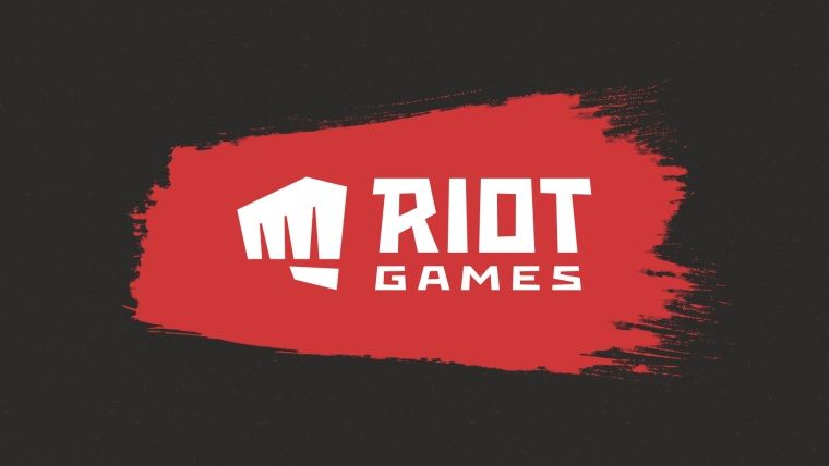 Riot Games ve Blizzard'a aynı departmandan dava