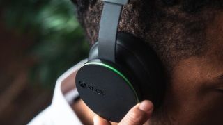 Dolby Atmos destekli Xbox kablosuz kulaklık duyuruldu