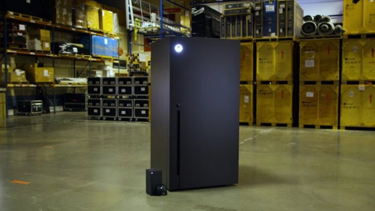 Microsoft Xbox Series X şeklinde buzdolabı üretmek için yardım istiyor