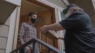 İlk seri Steam Deck konsolu Gabe Newell tarafından teslim edildi