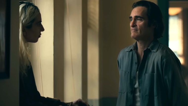 Joker İlk Sahnede Harley Quinn ile Karşılaşıyor