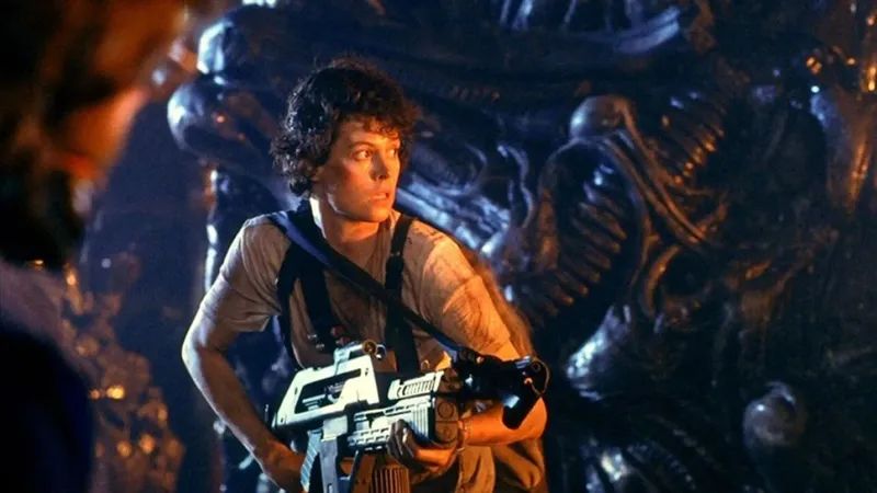 Sigourney Weaver Yeni Alien Senaryosunu Övdü