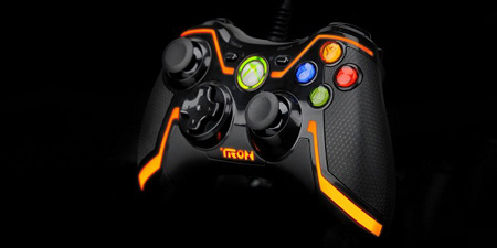 Tron'a özel Xbox 360 game pad'i