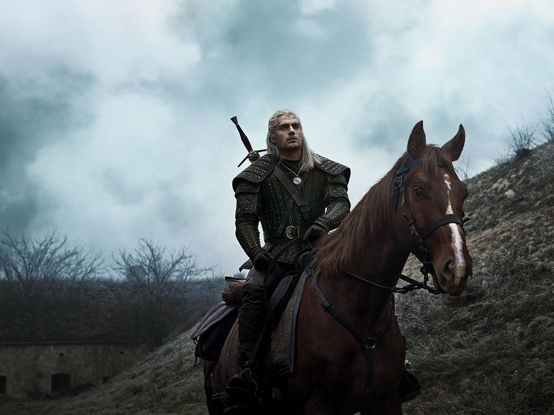 The Witcher dizisinden sadık dostumuz Roach görseli de geldi