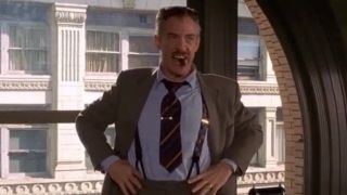 J. Jonah Jameson ile Spider-Man'in açık dünyasına göz atıyoruz