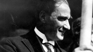 Atamızı Saygıyla Anıyoruz