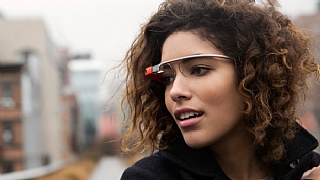 Google Glass ölmemiş