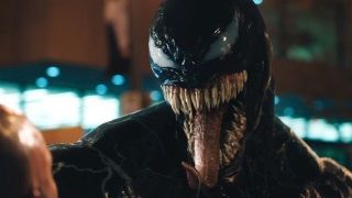 Yeni fragman ile Venom'un o çirkin suratını nihayet görebildik
