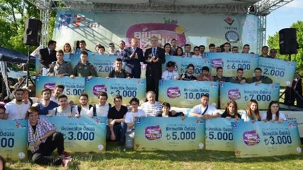 Bursa'da düzenlenen bilim şenliği yarışması sonuçlandı