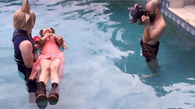 Final Fantasy VII'nin efsane sahnesi yeniden canlandırıldı