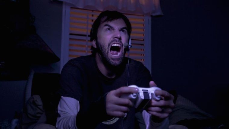 Analiste göre geliştiriciler toksik oyuncuları kapı dışarı etmeli