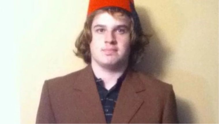 Oyun oynamasına karışan babasını öldürdü