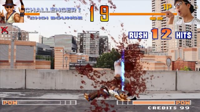 Uzak doğulu oyuncu kendini dövüş oyunlarının içine soktu