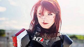 Commander Shepard'a bir kez daha aşık olmak isteyen?