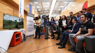 Ekonomi Bakanı'ndan oyun stüdyosuna ziyaret