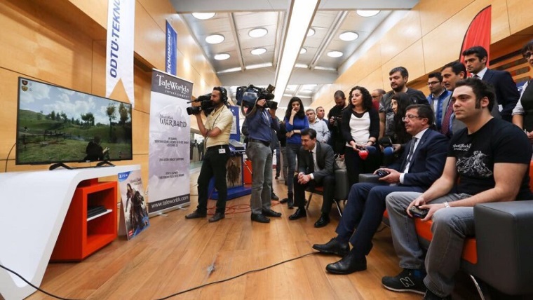 Ekonomi Bakanı'ndan oyun stüdyosuna ziyaret