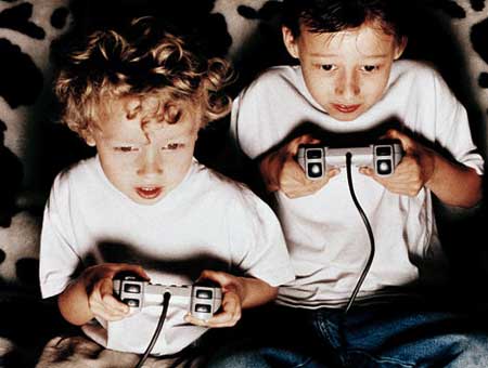 Yeni Xbox, Playstation konsolları ve oyunları yolda