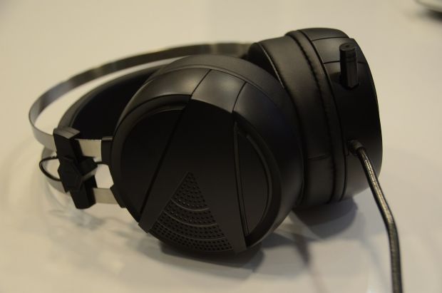 Monster Pusat 7.1 Surround Headset