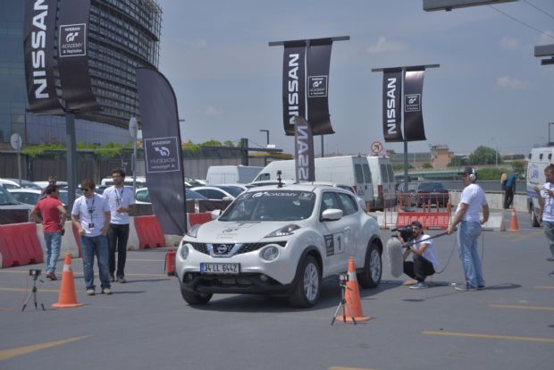 GT Academy Türkiye finalistleri Silverstone yolunda!